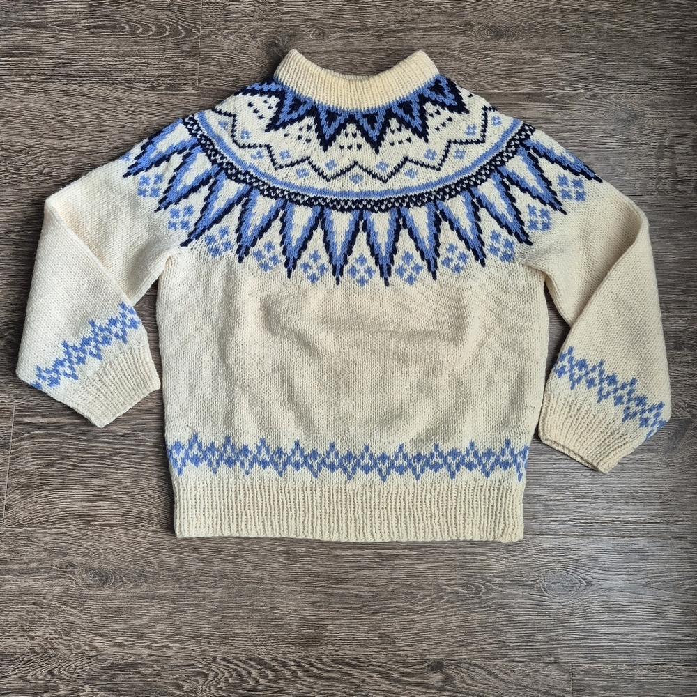Hand Knit Wool Aran Fair Isles Sweater. Large L Cream Blue